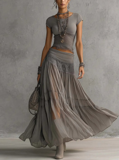 Conjunto de Top Gris de Encaje Transparente y Falda Maxi Plisada