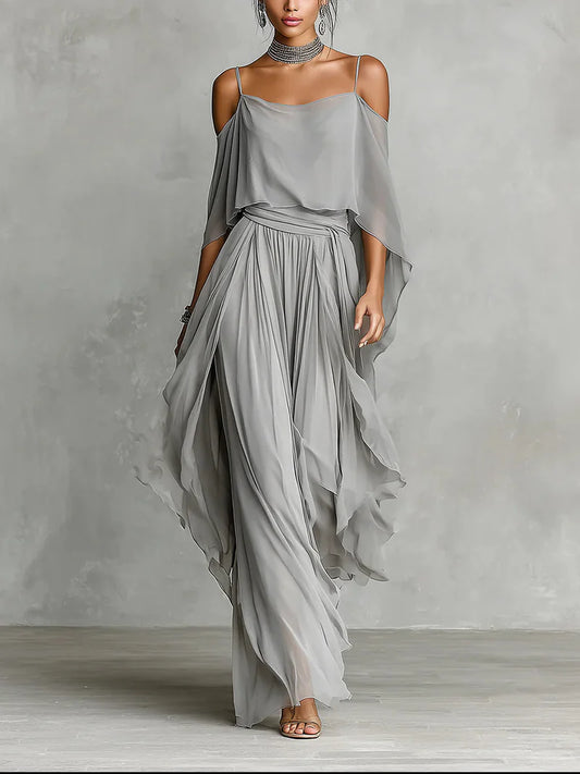 Rosalía Conjunto de Chiffon Gris con Top Fluido de Hombros Descubiertos y Pantalón