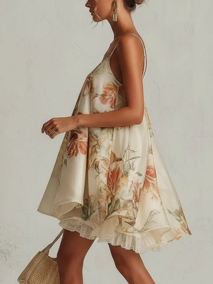 Elda Vestido Mini Beige de Organza Floral en Línea A con Acabado de Encaje