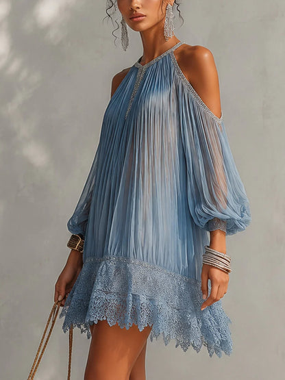 Isolda Vestido Mini Azul con Hombros al Descubierto, Cintura Fruncida y Acabado de Encaje