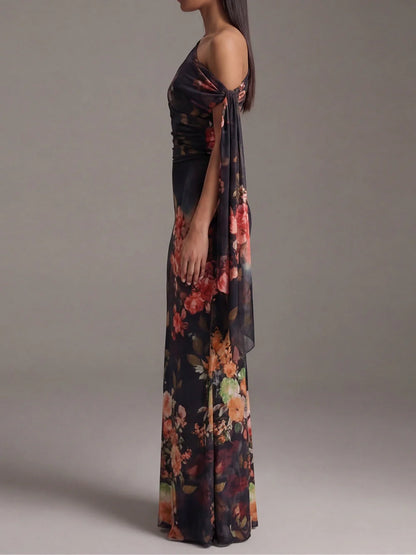 Vestido Maxi Plisado de Chiffon Estampado Negro de Un Solo Hombro