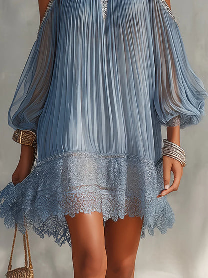Isolda Vestido Mini Azul con Hombros al Descubierto, Cintura Fruncida y Acabado de Encaje