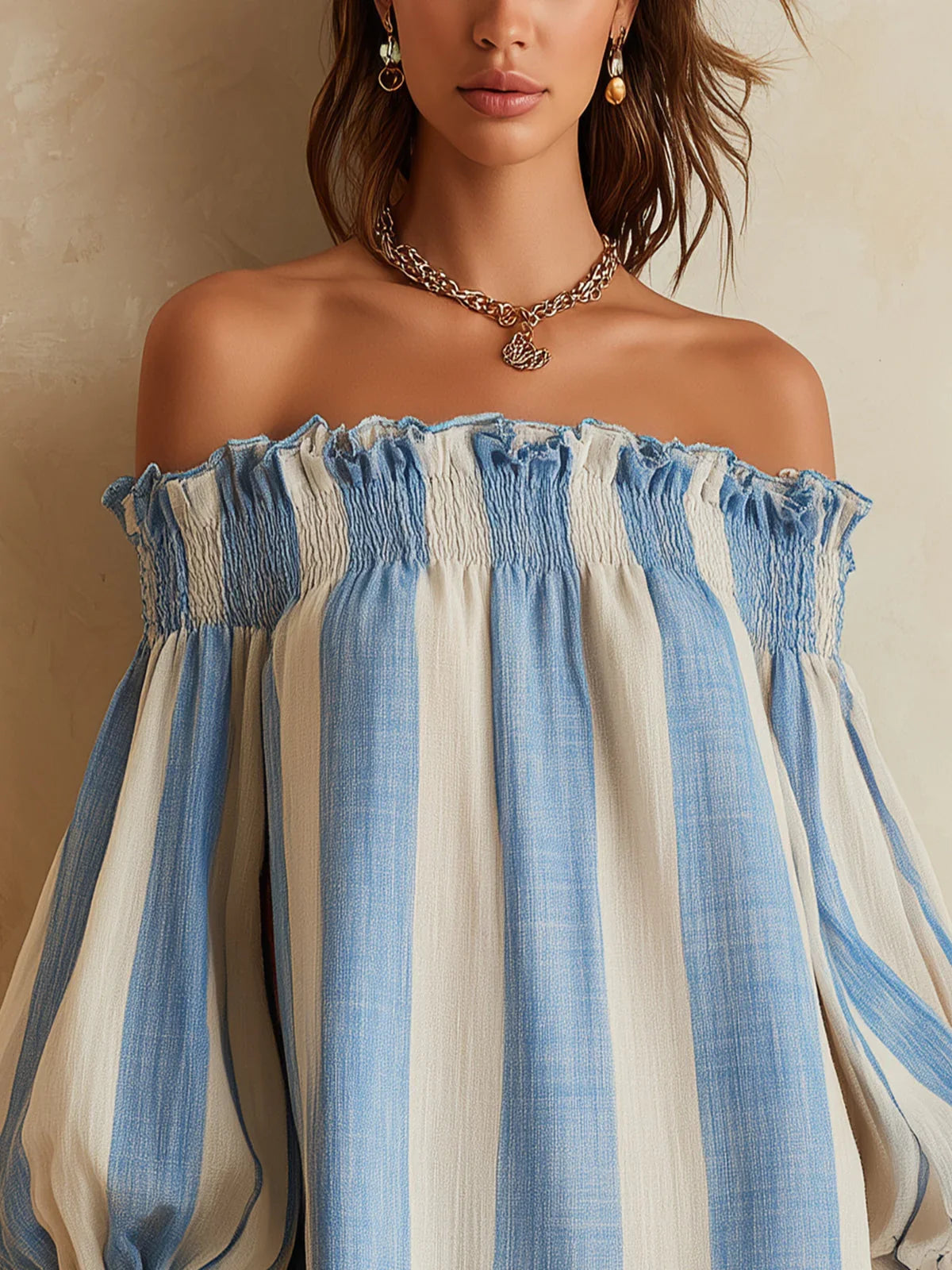 Ángela Vestido Mini Azul y Blanco a Rayas con Escote Bardot y Ribetes en Contraste