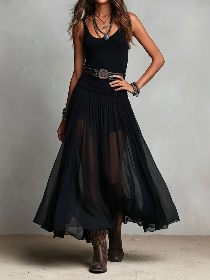 Conjunto de Top Negro Sin Mangas y Falda Maxi de Tul con Cinturón