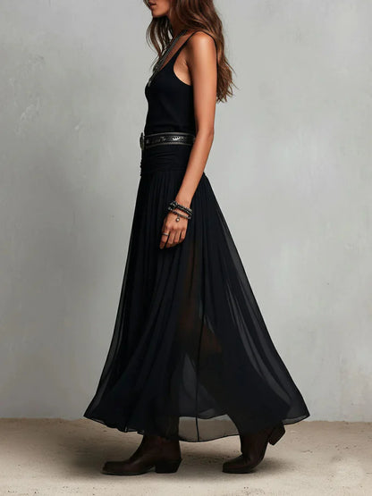 Conjunto de Top Negro Sin Mangas y Falda Maxi de Tul con Cinturón