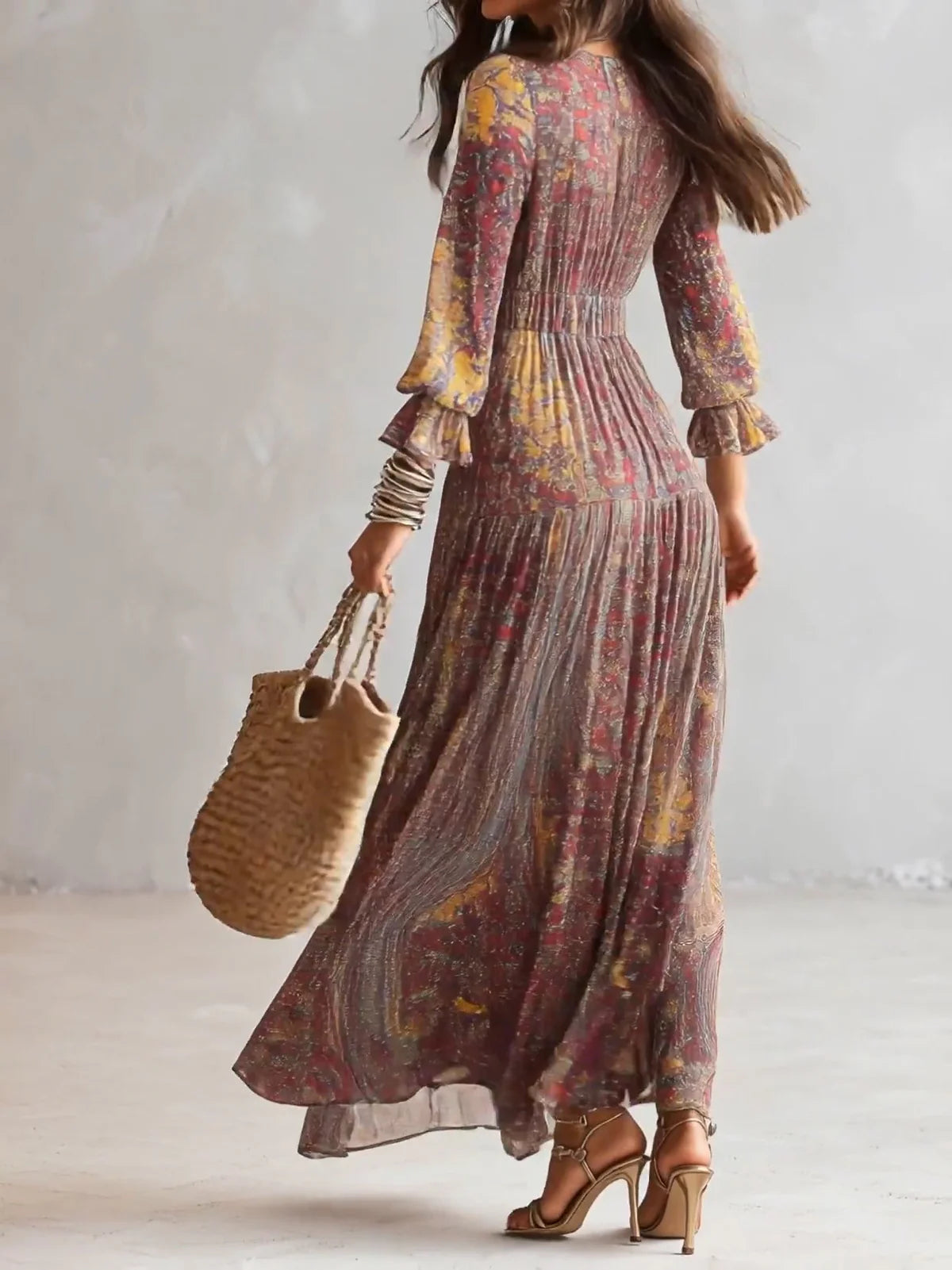 Vestido Maxi de Chiffon con Estampado Paisley y Escote en V