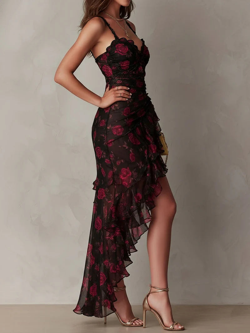 Vestido Chic Negro y Rojo con Estampado Floral y Volantes en el Bajo