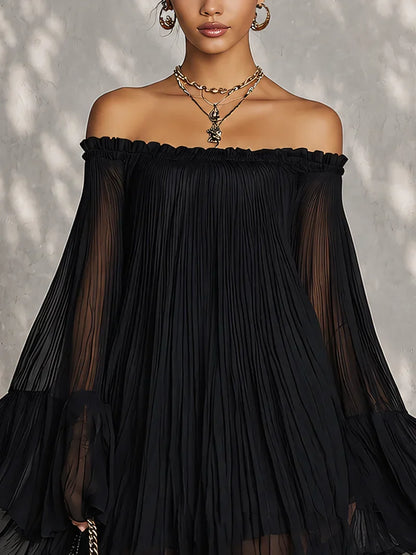 Elsa Vestido Mini Negro con Mangas Acampanadas y Volantes de Hombros al Descubierto