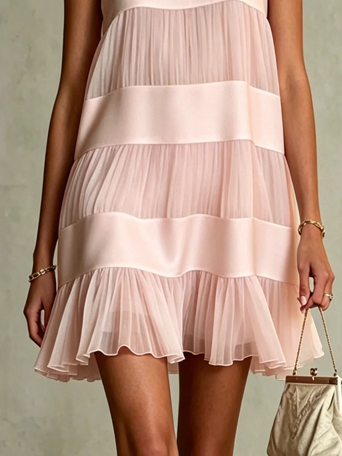 Estrella Vestido Mini de Chiffon Rosa Claro Plisado con Diseño de Capas y Patchwork