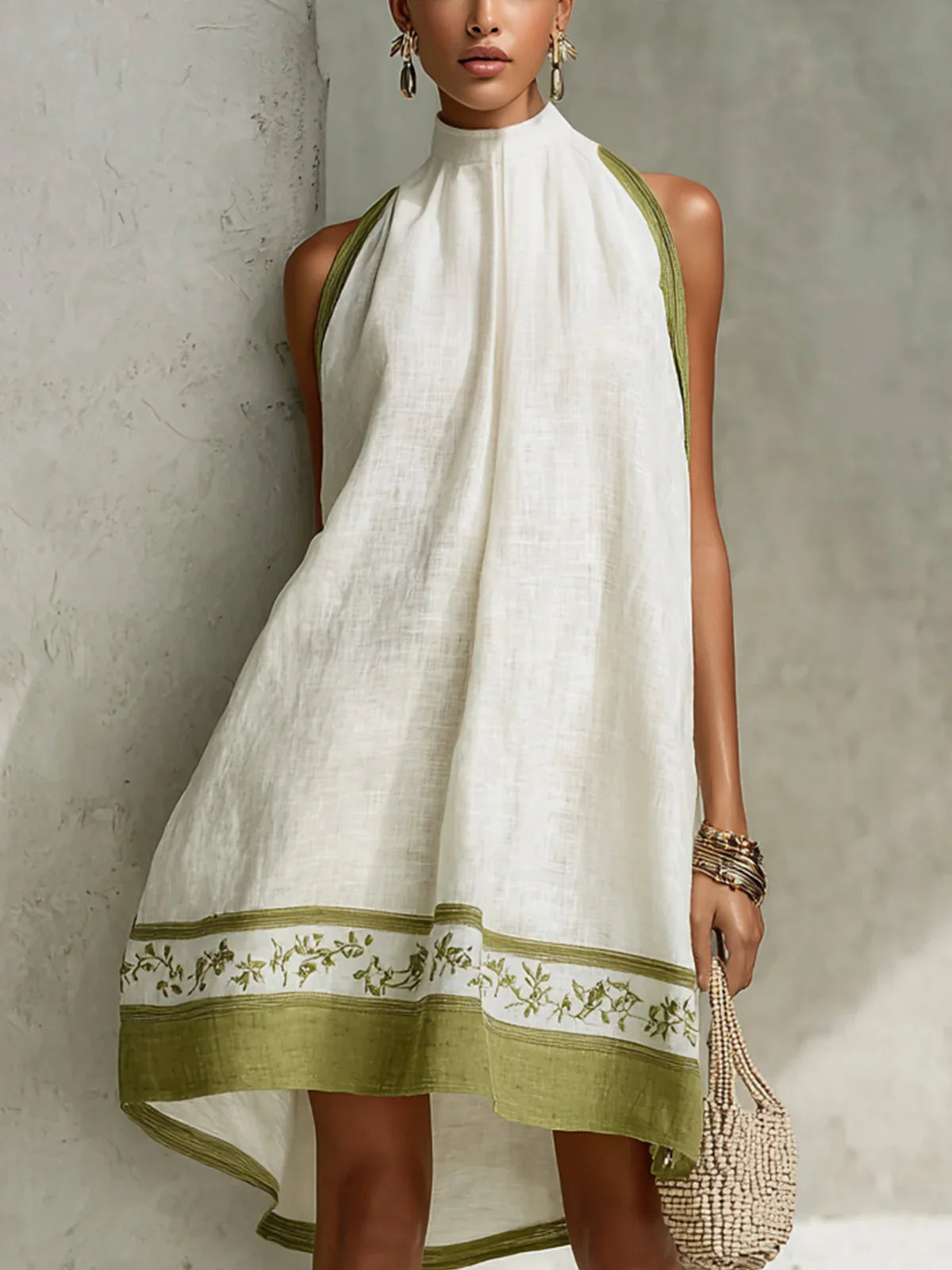 Ofelia Vestido Mini en Línea A Blanco y Verde Oliva con Estampado Floral sin Mangas