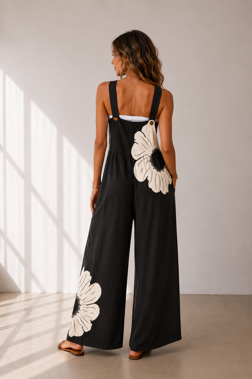 Mono estampado cómodo y versátil.