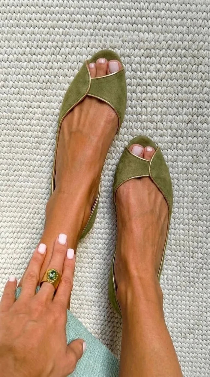 Clara Bailarinas de Ante con Punta Abierta en Beige y Dorado