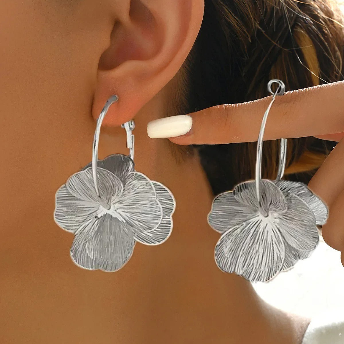 Pendientes Aveline Flor Dorada