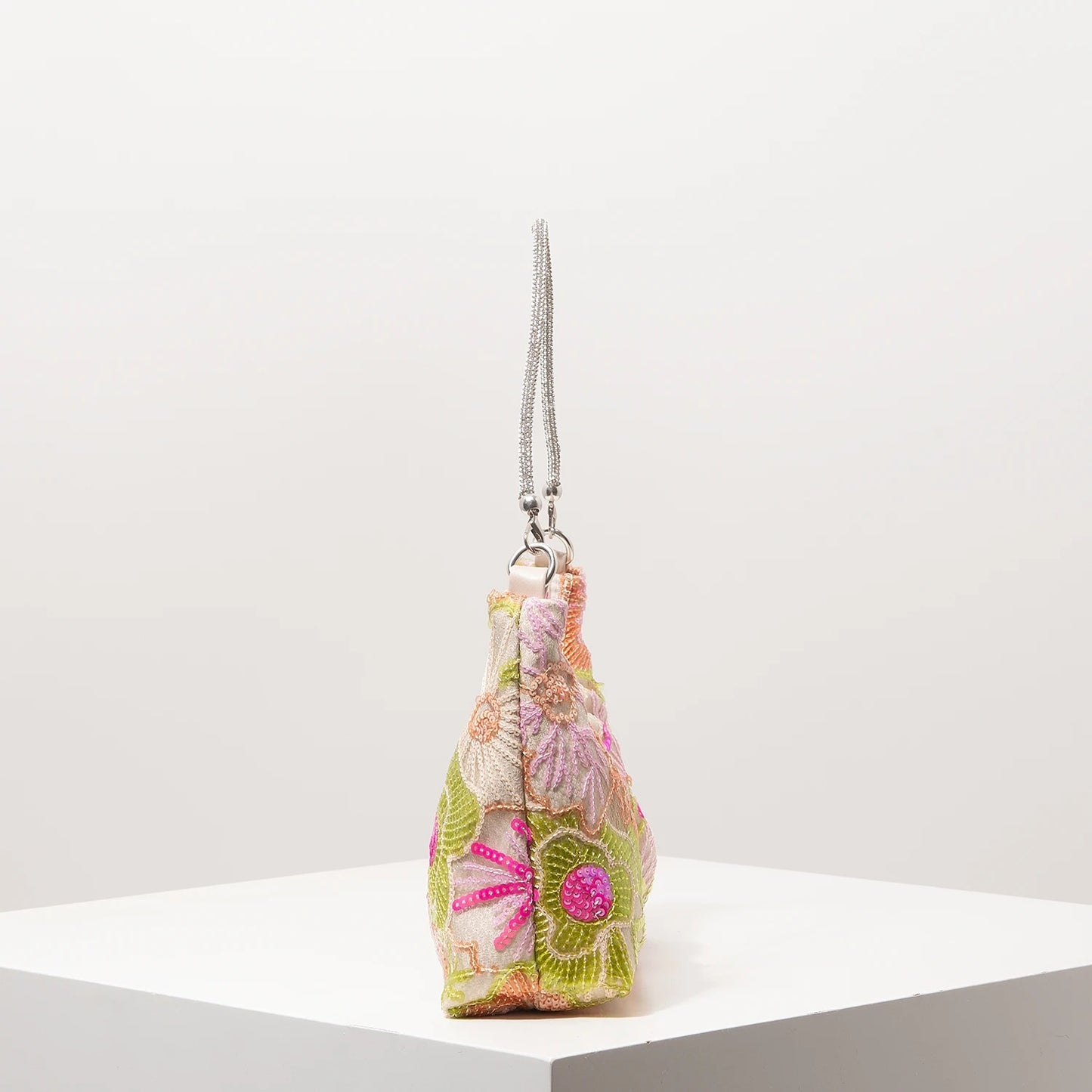 Amalia Bolso Bordado Flores Silvestres