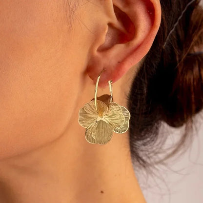 Pendientes Aveline Flor Dorada