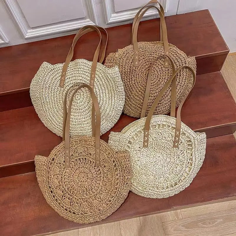Adriana Bolso Redondo de Rafia Tejida Estilo Bohemio