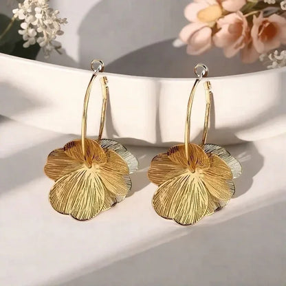 Pendientes Aveline Flor Dorada