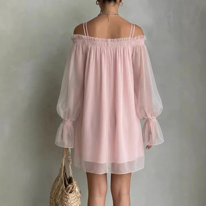 Elisa Vestido Mini de Tul con Hombros Descubiertos y Manga Larga