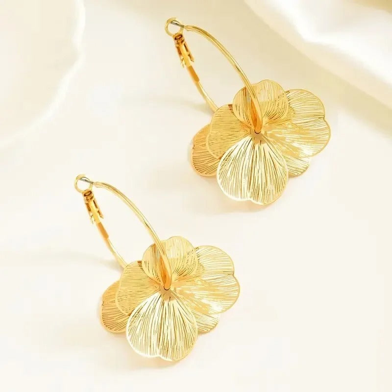 Pendientes Aveline Flor Dorada
